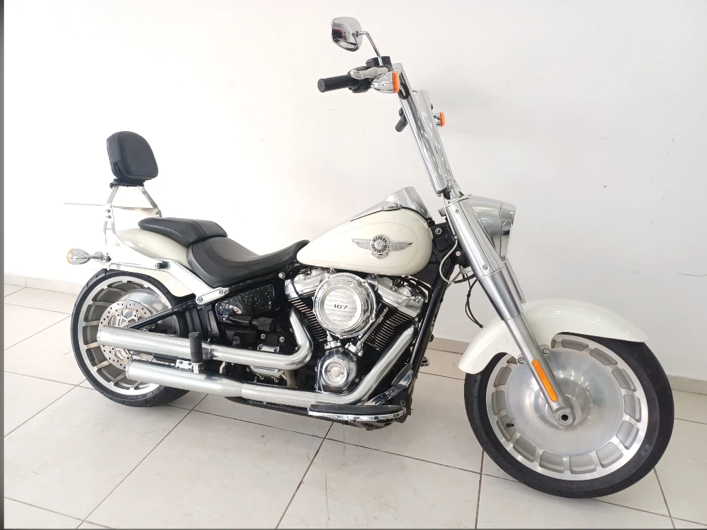 Harley-Davidson FAT BOY Flfb 2018 branca à venda no Motonline - foto 4 de 5