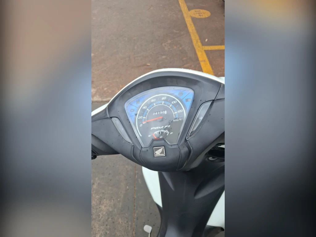 Honda BIZ 110i 2023 branca à venda no Motonline - foto 5 de 5