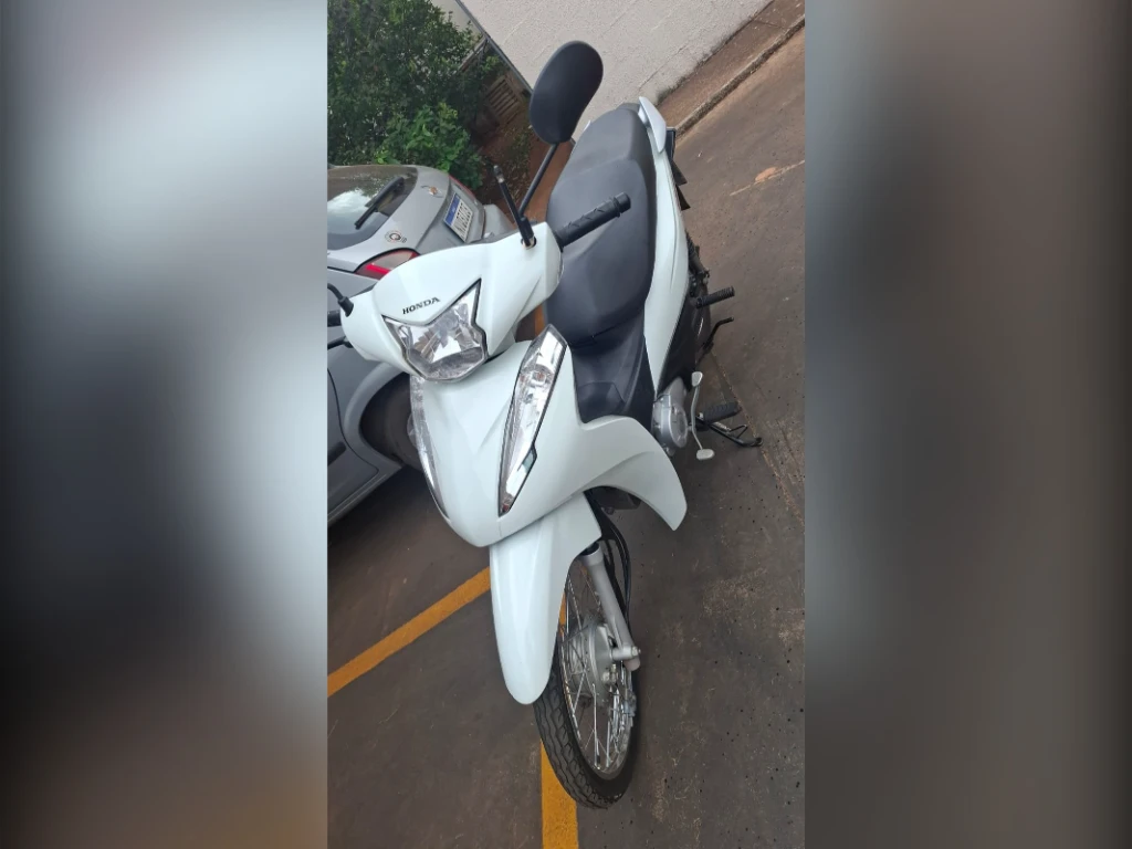 Honda BIZ 110i 2023 branca à venda no Motonline - foto 2 de 5