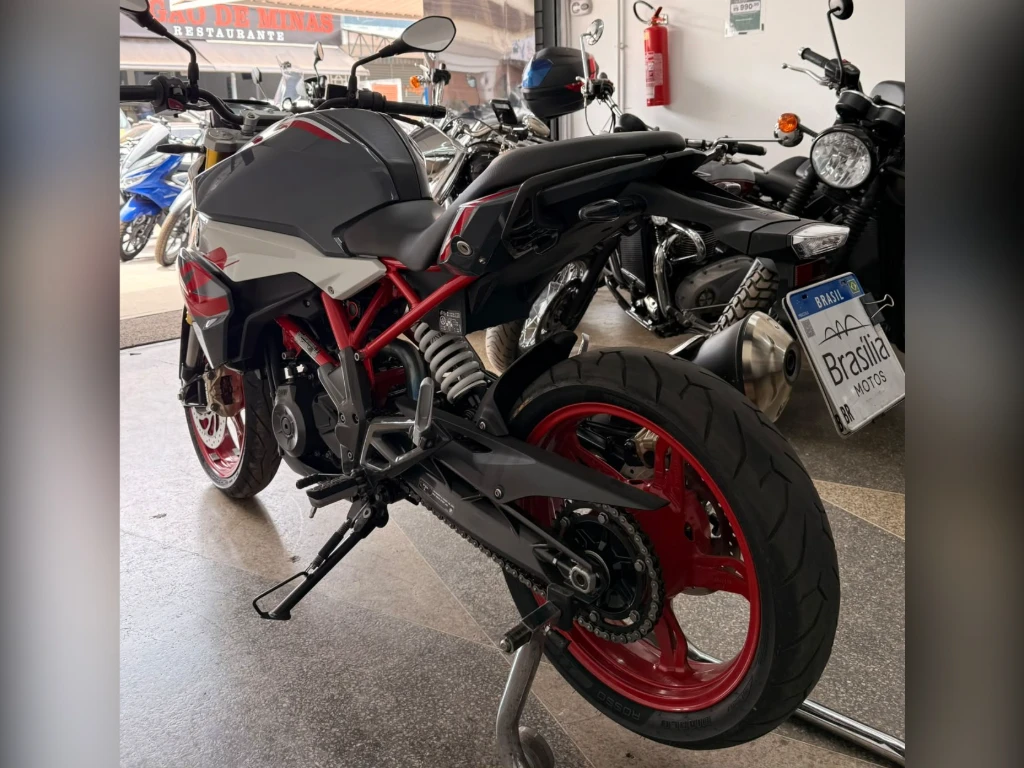Miniatura da foto 17 - BMW G 310 R 2022