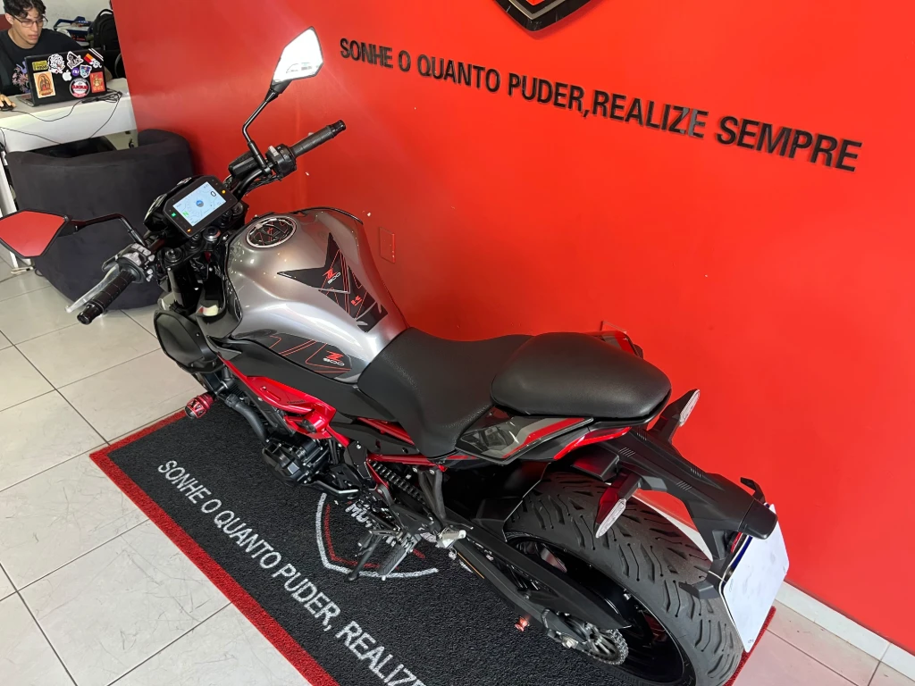 Kawasaki Z 900 2026 vermelha à venda no Motonline - foto 15 de 18