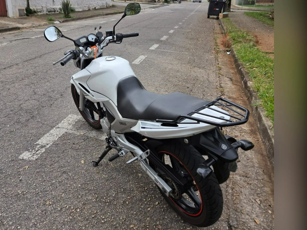 Yamaha YS 250 Fazer/ Fazer L. Edition /Blueflex 2014 branca à venda no Motonline - foto 7 de 7
