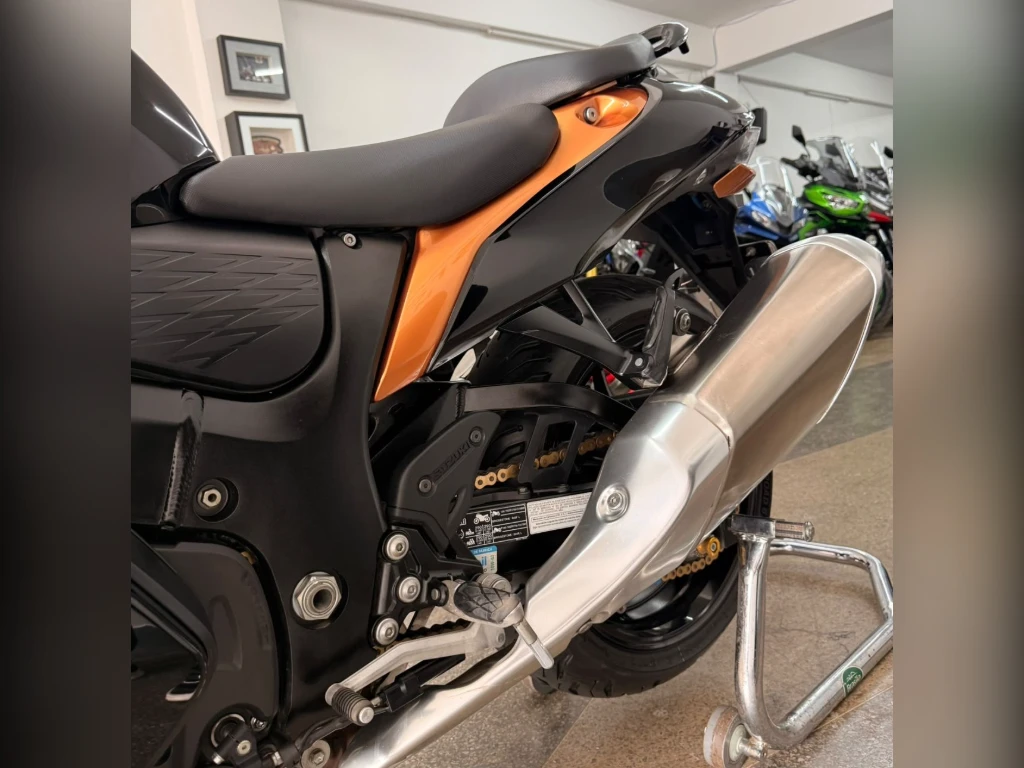 Miniatura da foto 16 - Suzuki GSX 1300-R Hayabusa 2023