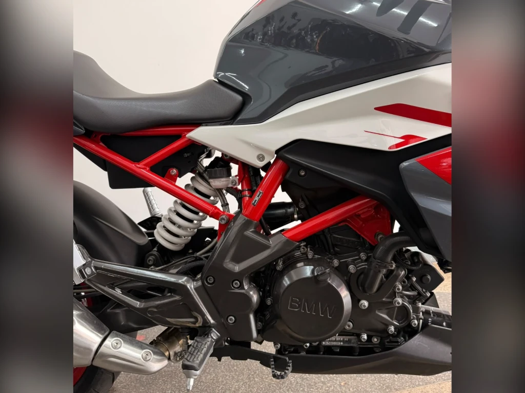 Miniatura da foto 8 - BMW G 310 R 2022