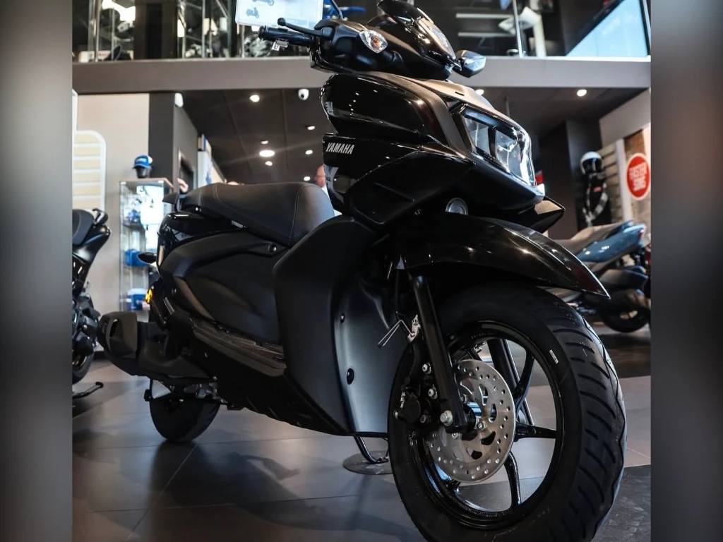 imagem moto YAMAHA ZR 125 CONNECTED 2027