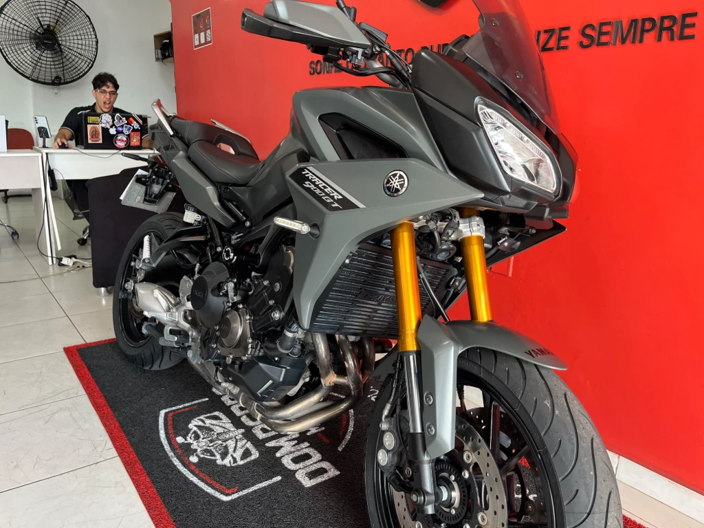 Yamaha MT-09 Tracer 900 GT 2024 cinza à venda no Motonline - foto 9 de 20