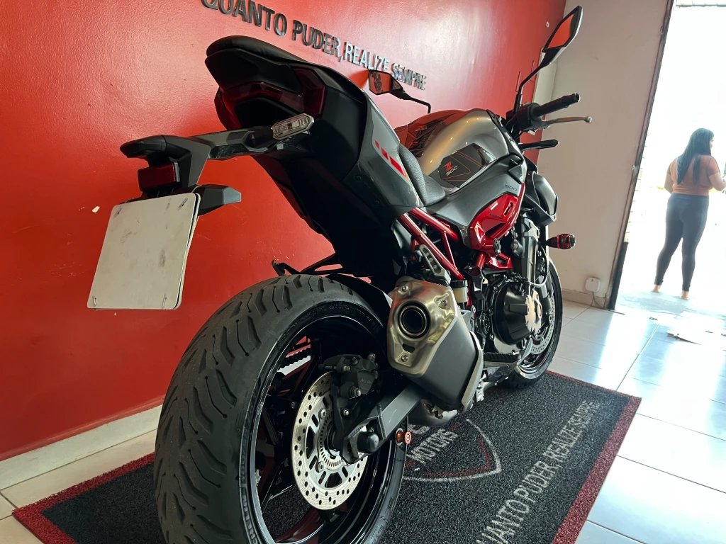 Kawasaki Z 900 2026 vermelha à venda no Motonline - foto 8 de 18