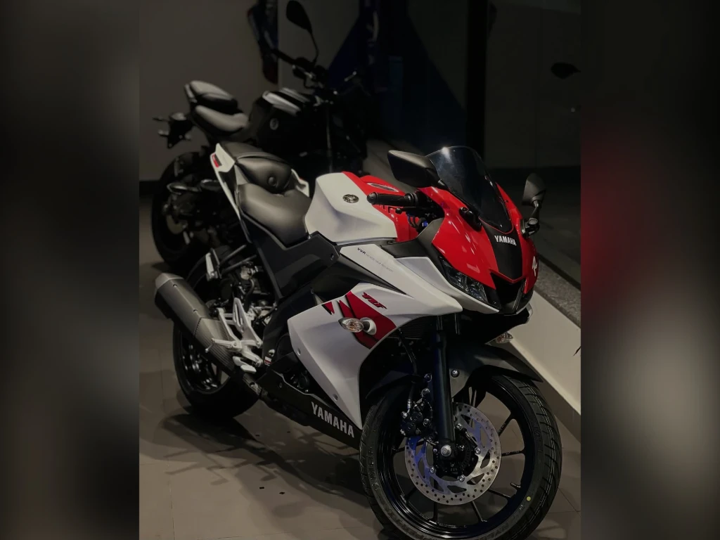 Yamaha YZF R-15 155 ABS 70th Anniversary 2026 branca à venda no Motonline - foto 4 de 6