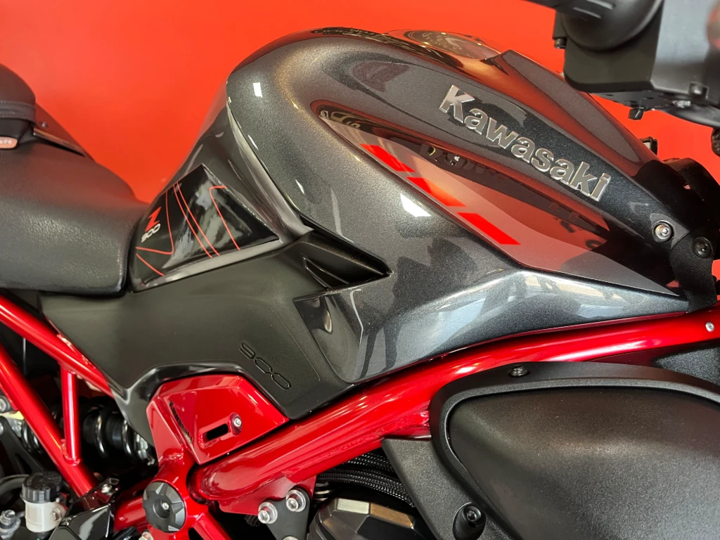 Kawasaki Z 900 2026 vermelha à venda no Motonline - foto 6 de 18