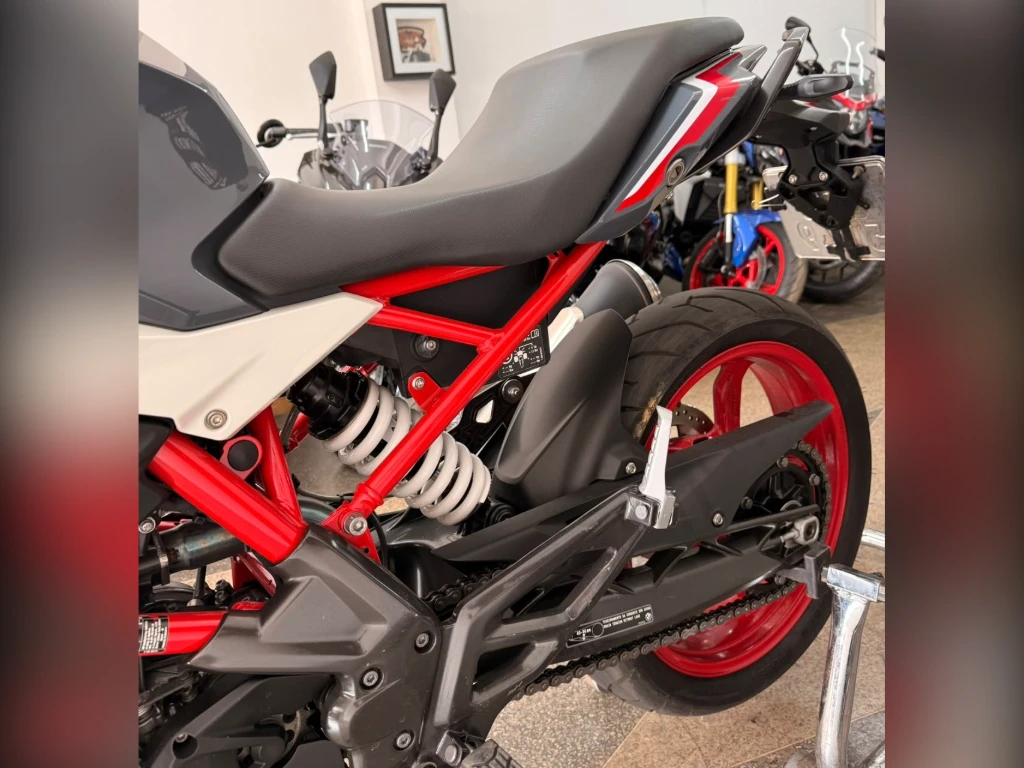 Miniatura da foto 18 - BMW G 310 R 2022