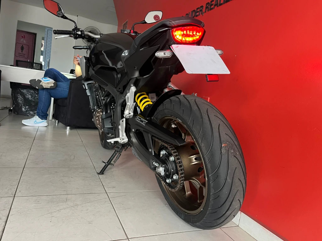 Honda CB 650R 2022 cinza à venda no Motonline - foto 4 de 16