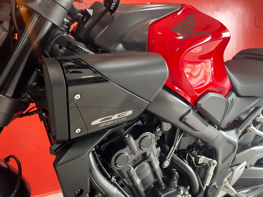 Miniatura da foto 4 - HONDA CB 640R 2026 2027