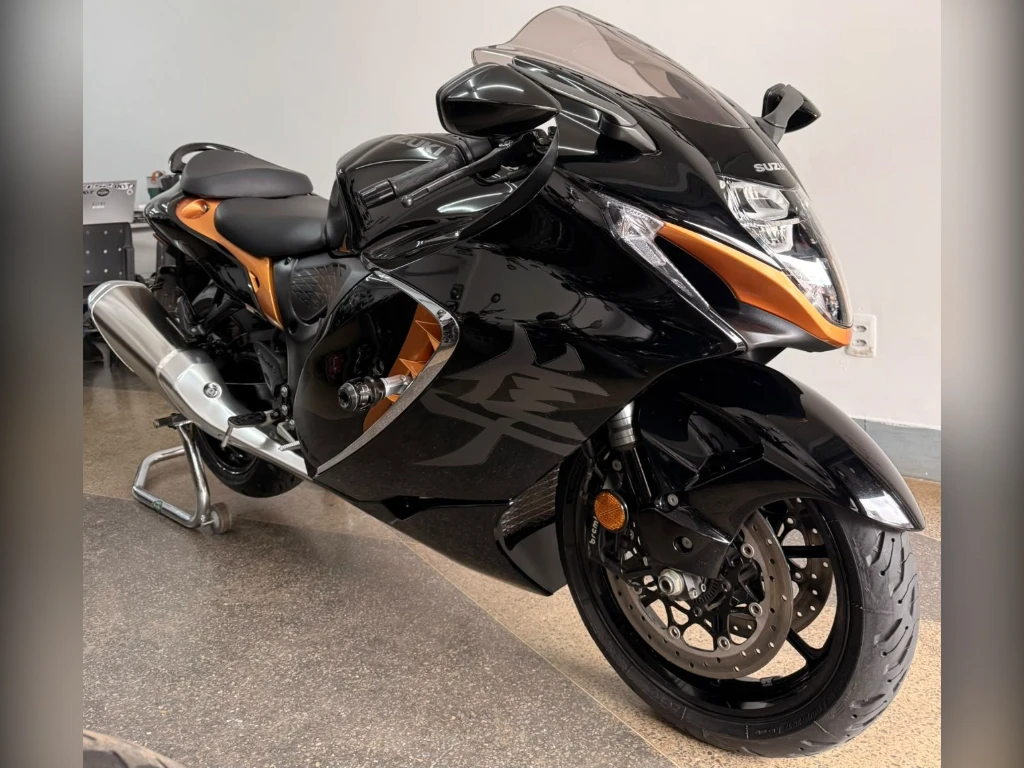 Miniatura da foto 2 - Suzuki GSX 1300-R Hayabusa 2023