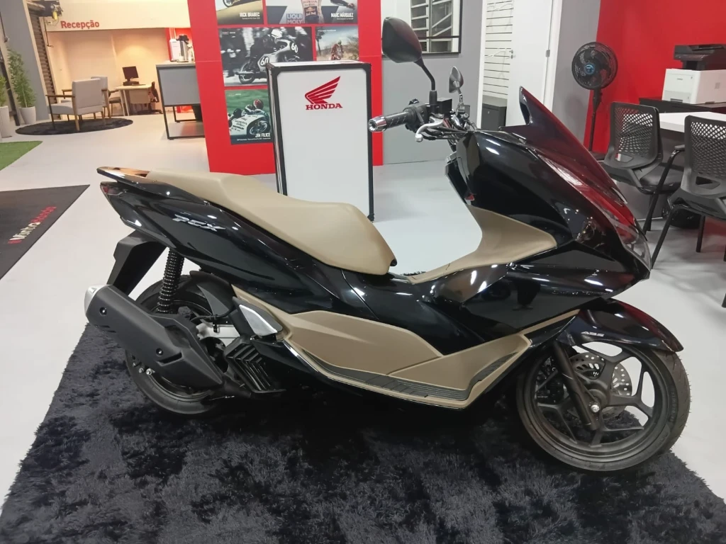 HONDA PCX 160 DLX 2026 à venda na Universo Honda SÃO Miguel