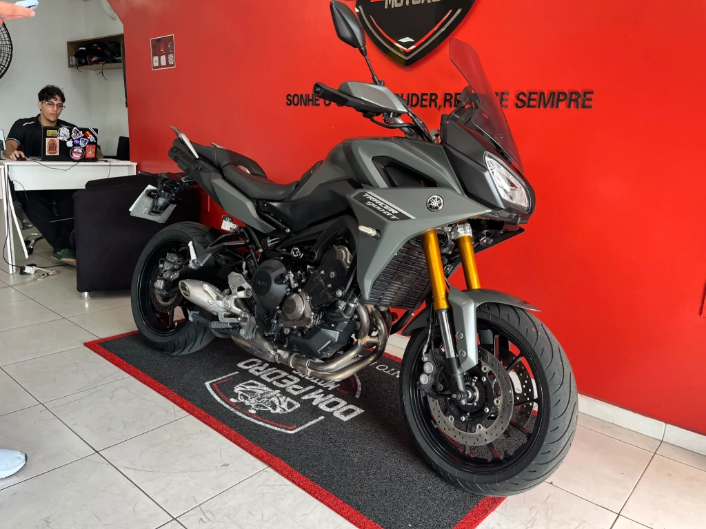 Yamaha MT-09 Tracer 900 GT 2024 cinza à venda no Motonline - foto 4 de 20