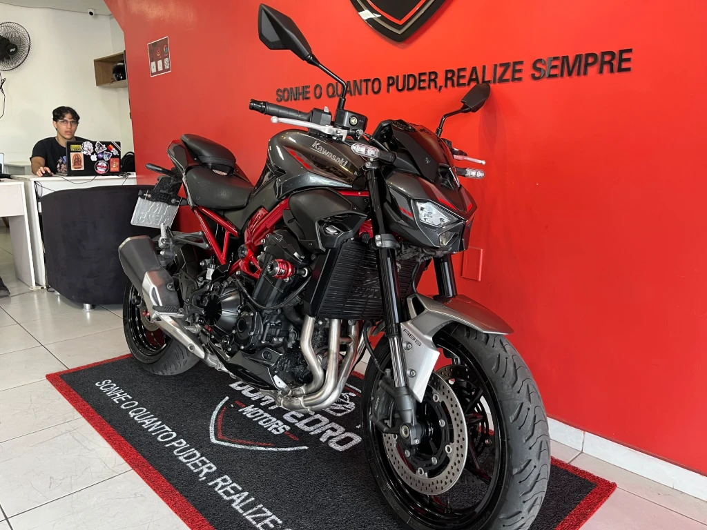 Kawasaki Z 900 2026 vermelha à venda no Motonline - foto 3 de 18