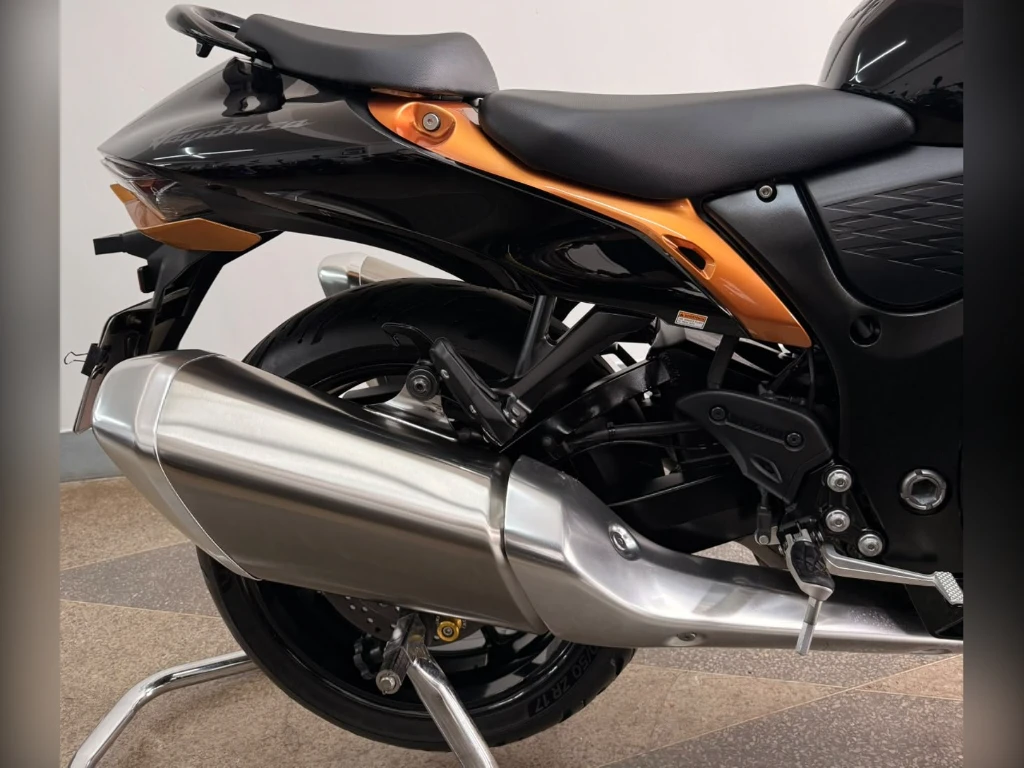 Miniatura da foto 4 - Suzuki GSX 1300-R Hayabusa 2023