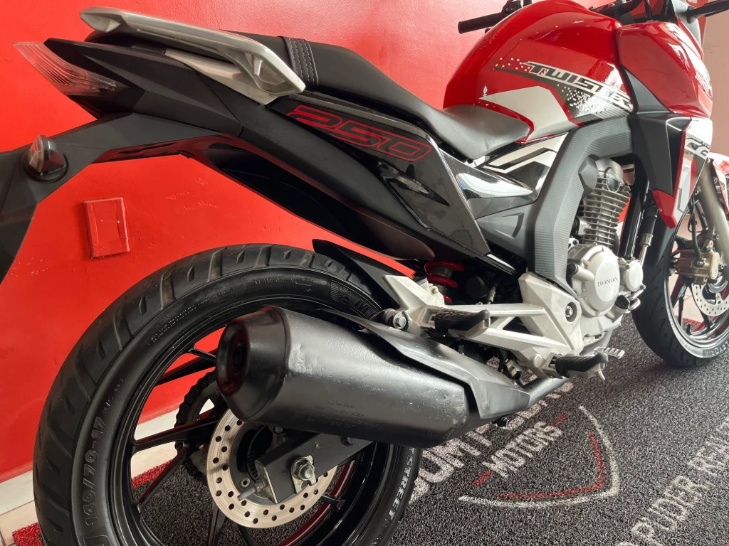 Honda CB 250 Twister/Flexone 2021 vermelha à venda no Motonline - foto 13 de 17