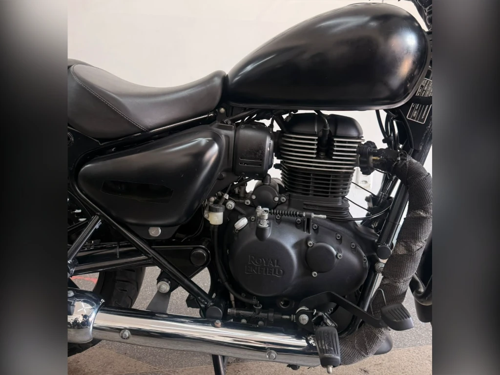 Miniatura da foto 5 - Royal Enfield Meteor 350 Fireball 2023