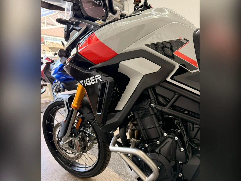 Miniatura da foto 14 - Triumph Tiger 900 Rally PRO 2025