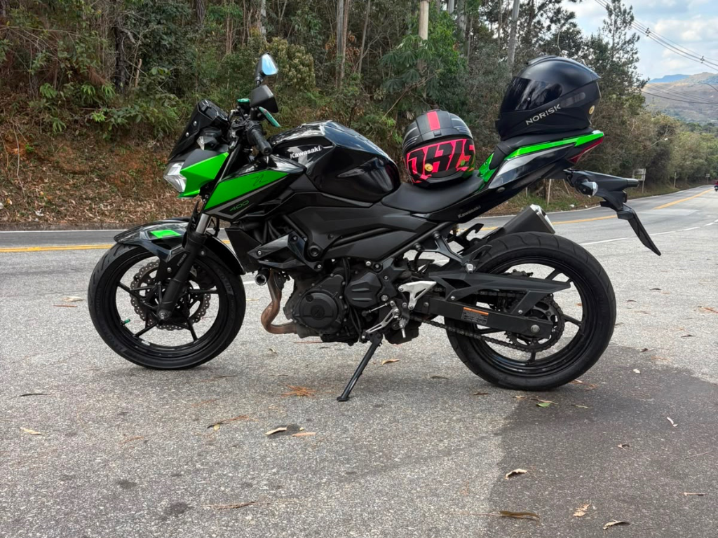 imagem moto KAWASAKI Z 400 2022