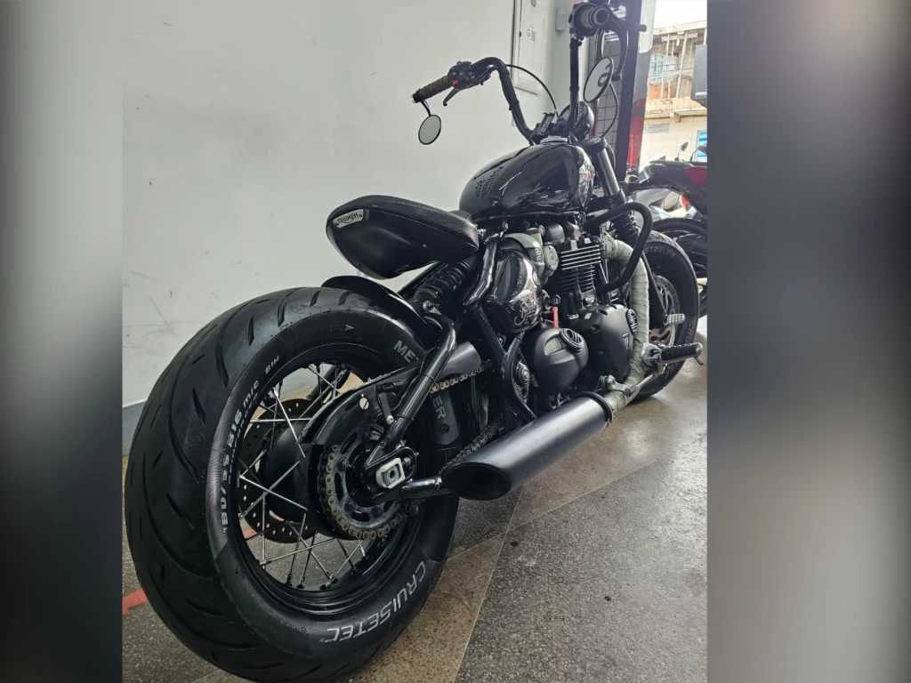 Miniatura da foto 5 - Triumph Bonneville Bobber Black 1200cc 2019