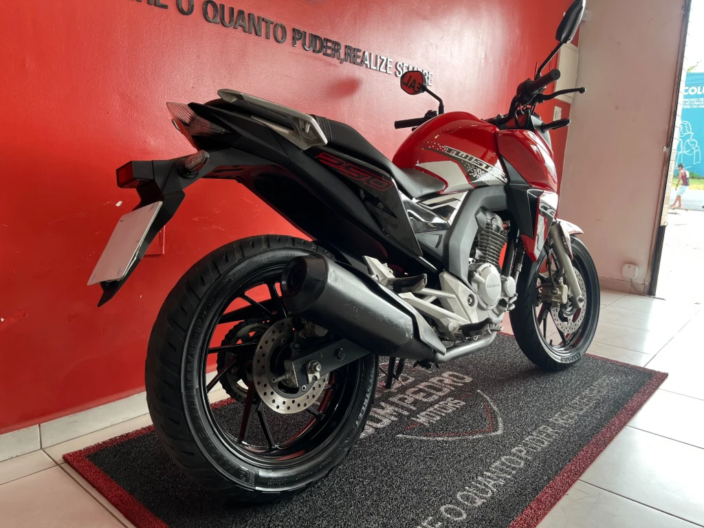 Honda CB 250 Twister/Flexone 2021 vermelha à venda no Motonline - foto 15 de 17