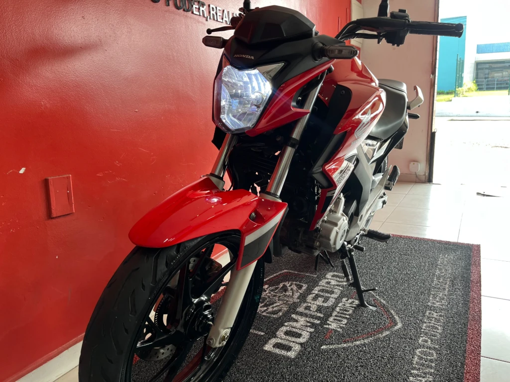 Honda CB 250 Twister/Flexone 2021 vermelha à venda no Motonline - foto 5 de 17