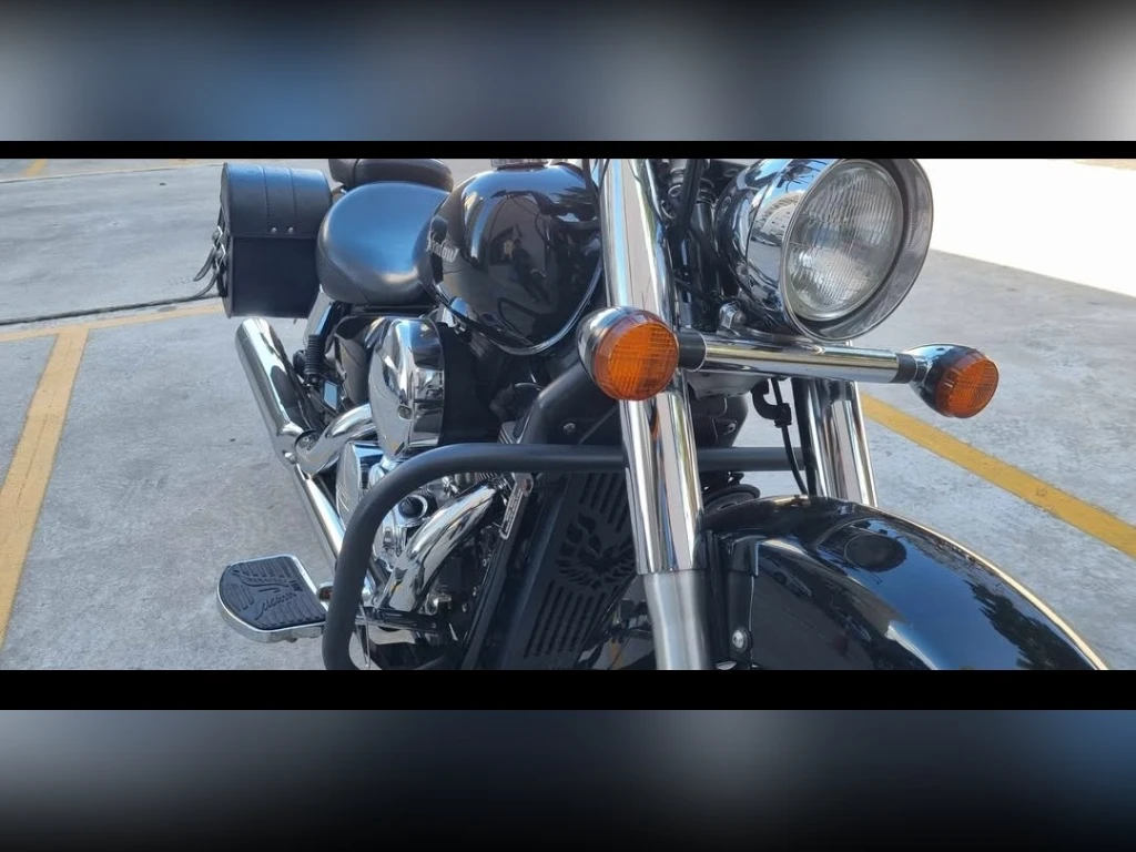 Miniatura da foto 10 - Honda VT 750 Shadow 2006