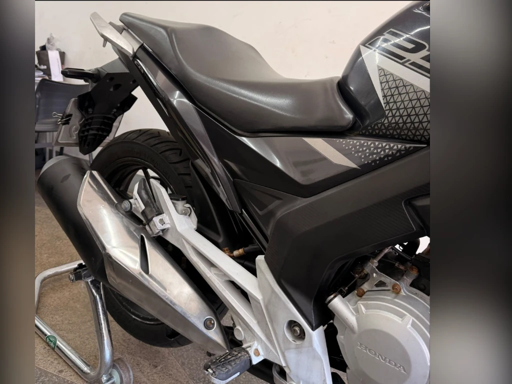 Miniatura da foto 3 - Honda CB 250 Twister/Flexone 2018