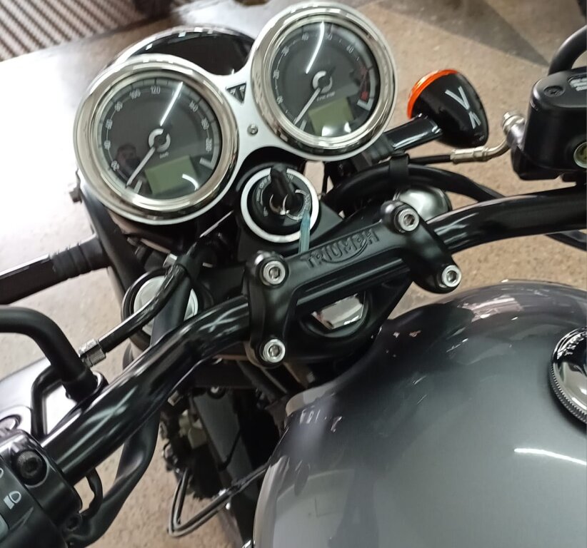 Imagem 15 - Triumph BONNEVILLE T120B 2023