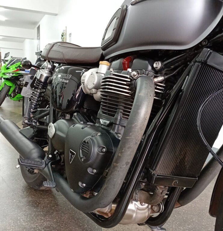 Imagem 18 - Triumph BONNEVILLE T120B 2023