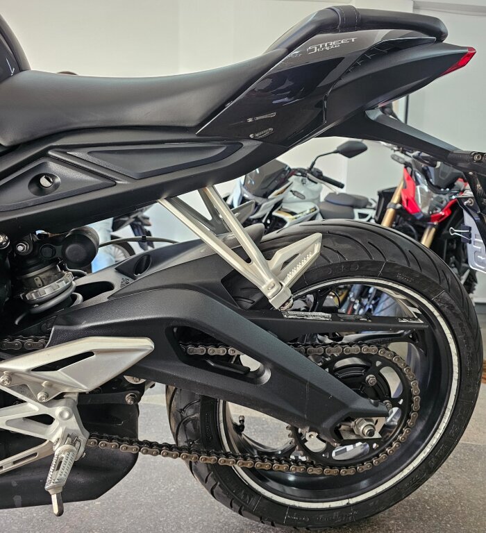 Imagem 13 - Triumph STREET TRIPLE S 2017