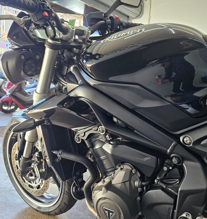 Imagem 5 - Triumph STREET TRIPLE S 2017