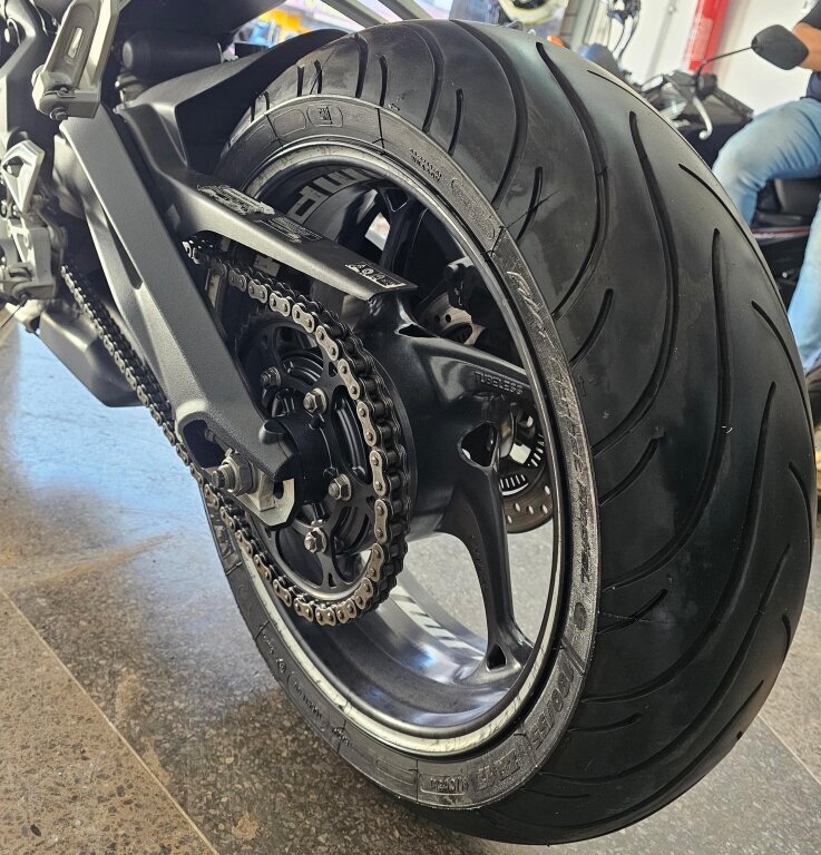 Imagem 10 - Triumph STREET TRIPLE S 2017