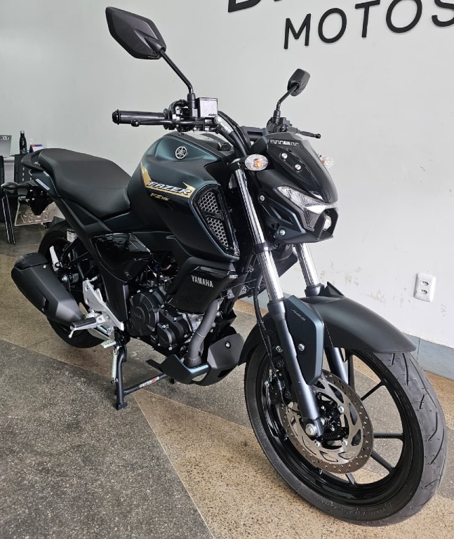 imagem moto YAMAHA FZ15 150 FAZER CONNECTED FLEX 2025