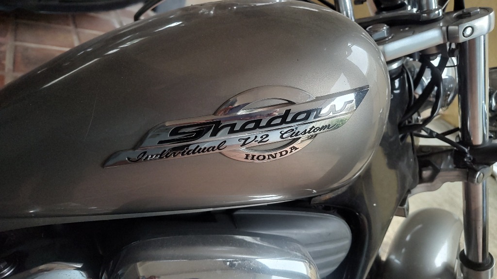 Foto HONDA VT 600 C SHADOW 2000