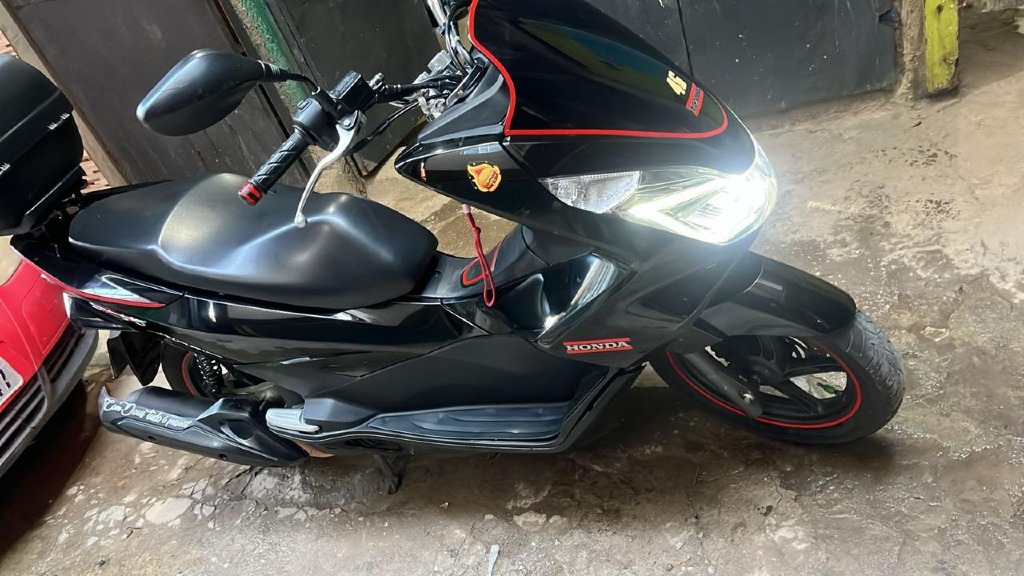 Foto HONDA PCX 150/DLX 2016