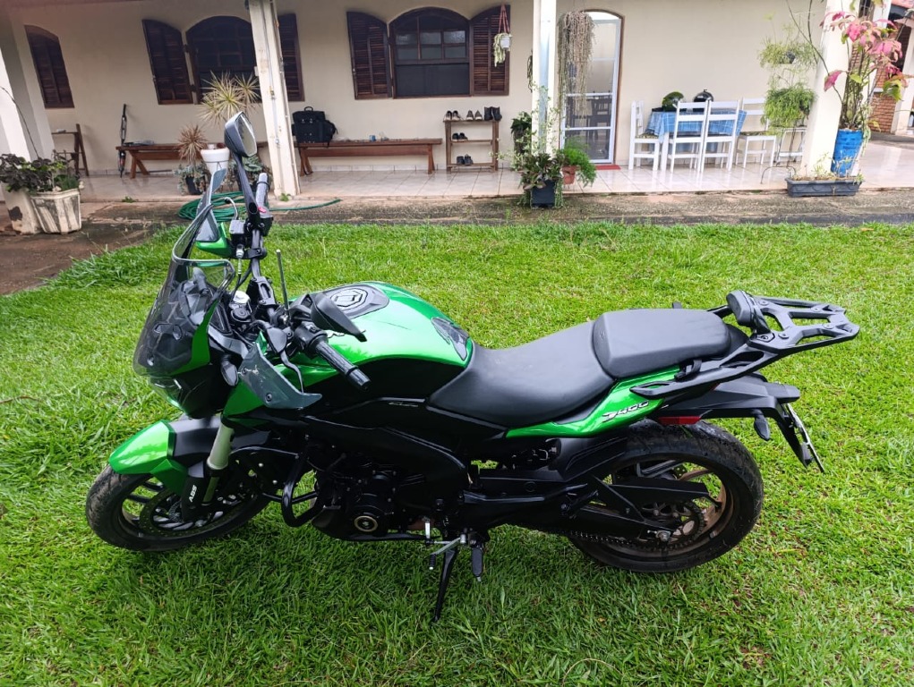 imagem moto BAJAJ DOMINAR 400  2024