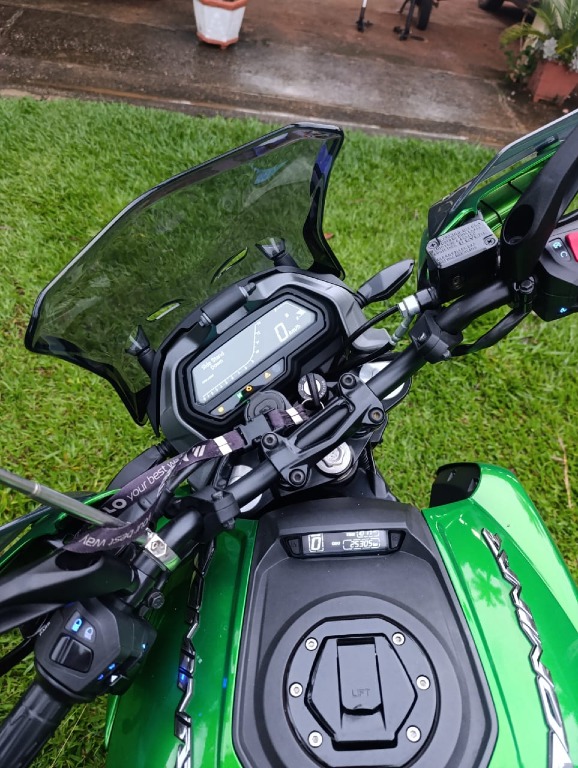 Foto BAJAJ DOMINAR 400  2024