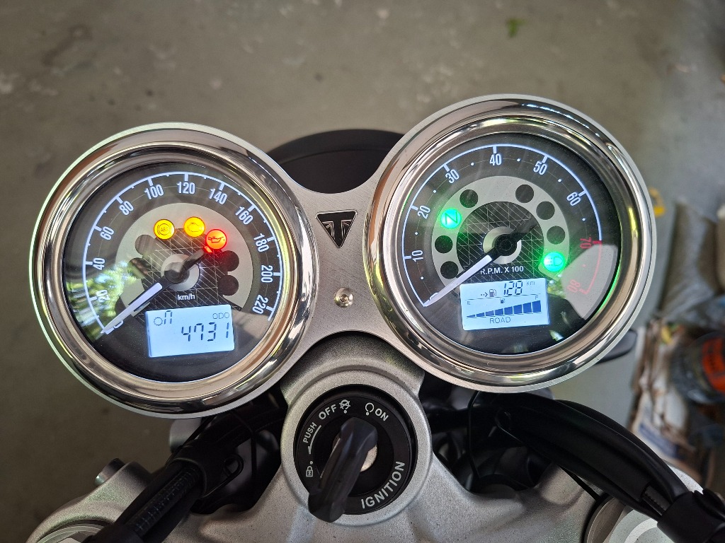 Foto TRIUMPH Speed Twin 1200cc 2023