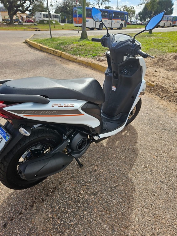 Foto YAMAHA FLUO 125 ABS 2024
