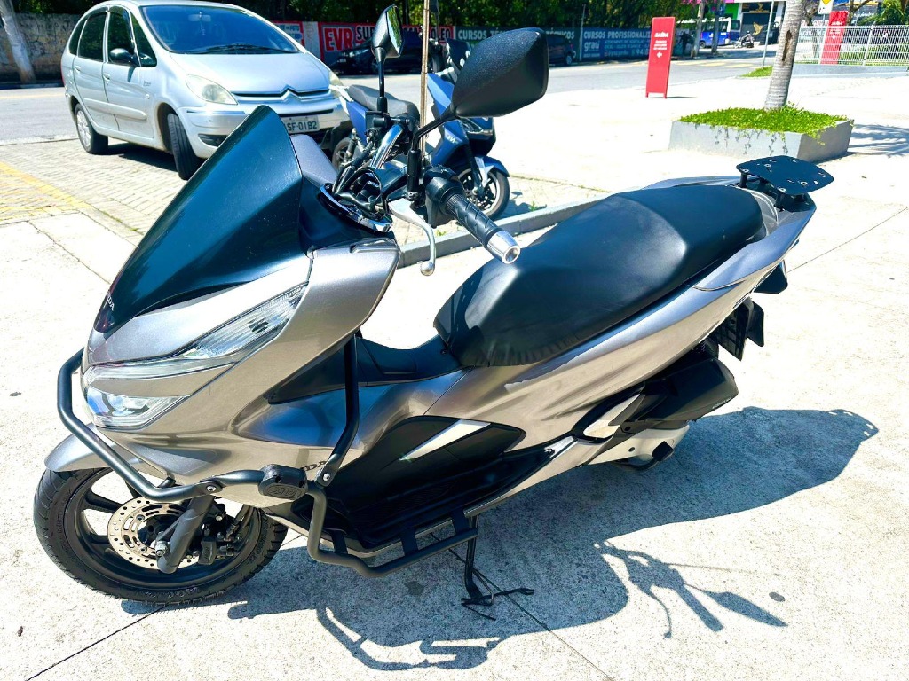 Foto HONDA PCX 150/DLX 2019