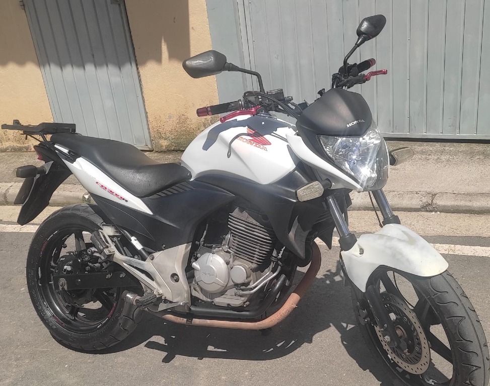 Foto HONDA CB 300R/ 300R FLEX 2011