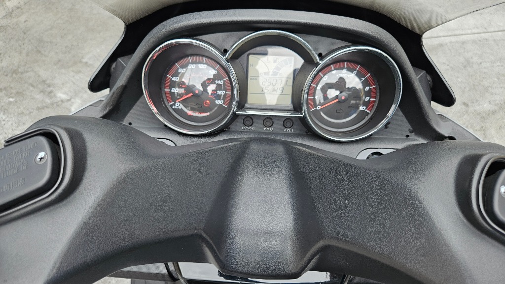 Foto KYMCO DOWNTOWN 300i 2018