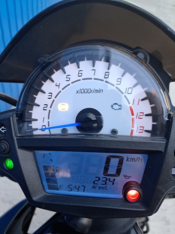 Foto KAWASAKI ER-6N 650cc 2014