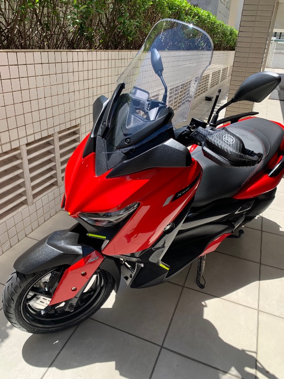 Foto YAMAHA XMAX 250 ABS 2023