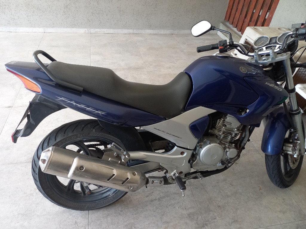Foto YAMAHA YS 250 FAZER/ FAZER L. EDITION /BLUEFLEX 2008