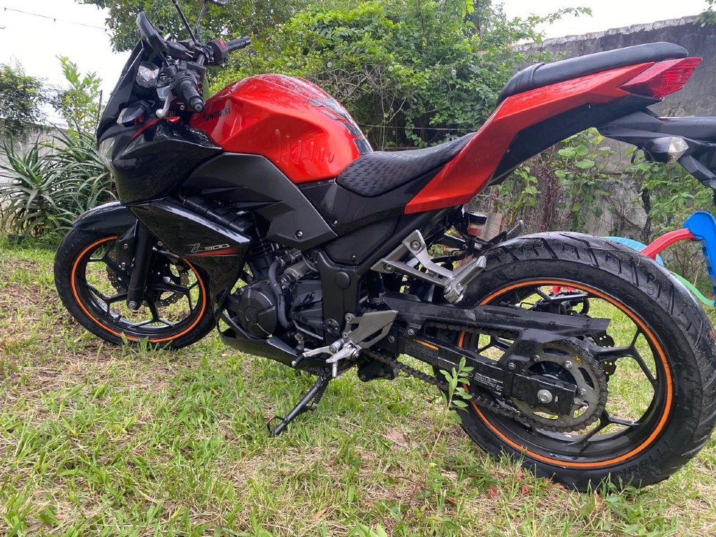 imagem moto KAWASAKI Z 300 2015