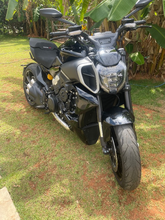 imagem moto DUCATI DIAVEL V4 1158 2025